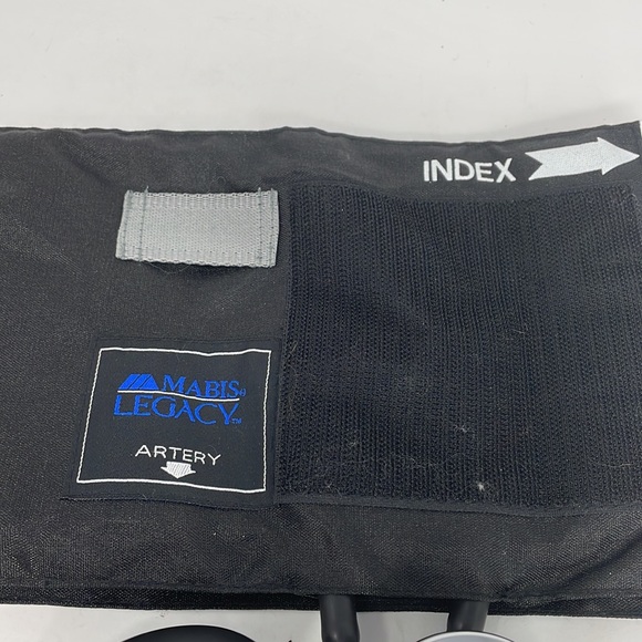 Mabis LEGACY Aneroid Sphygmomanometer with Black Nylon Cuff-ADULT - - Picture 3 of 12